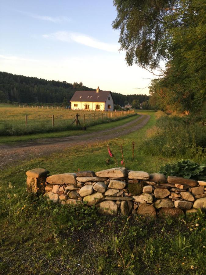 Dalmunach House アベラワー エクステリア 写真